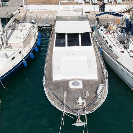 Noche Insolita En Yate De 16m A 2 Minutos De La Playa Botel Valencia